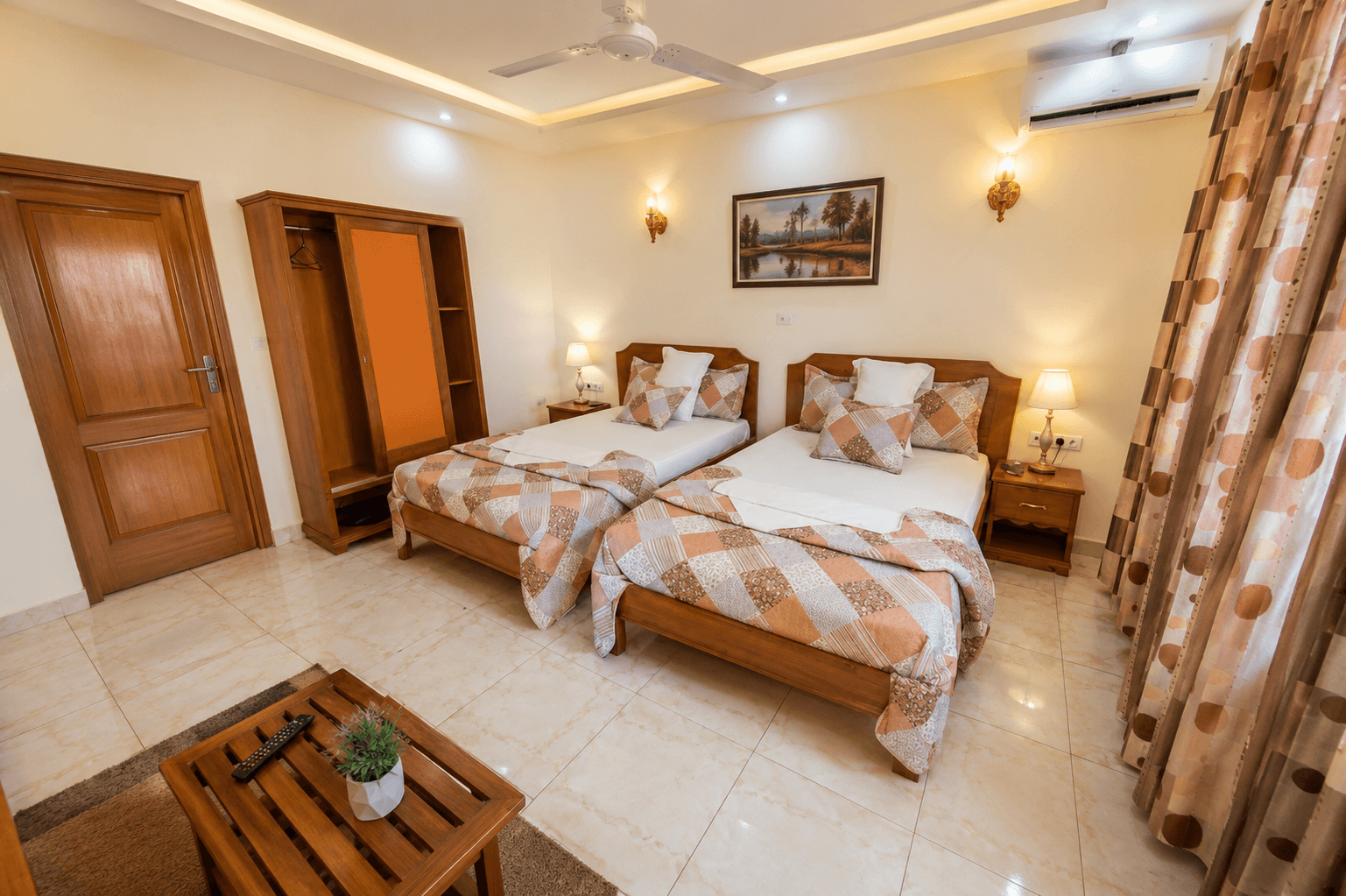 Twin Bedroom
